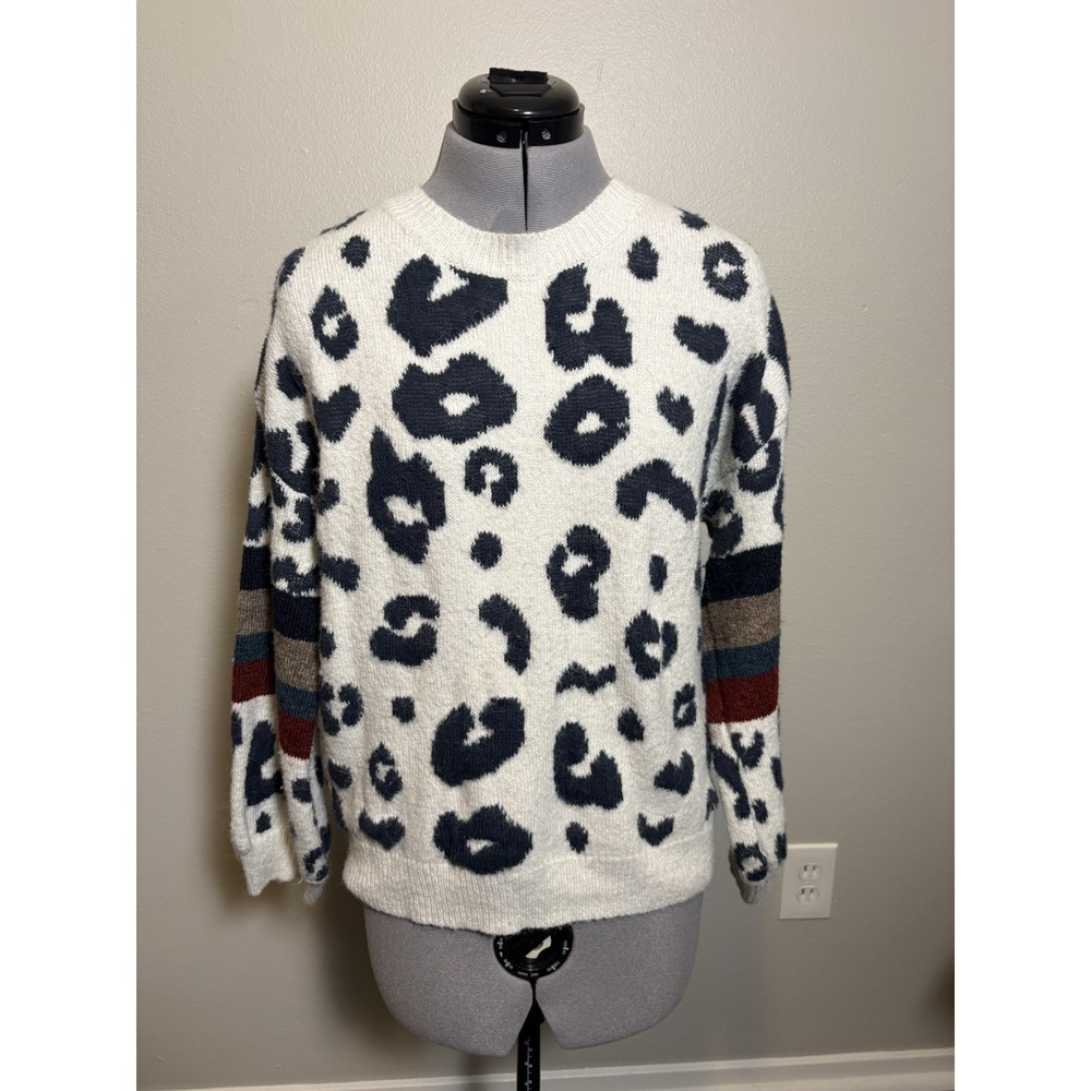 Mod On Trend Sweater Fuzzy Knit Leopard Print Cozy comfy Animal Print Casual S/M